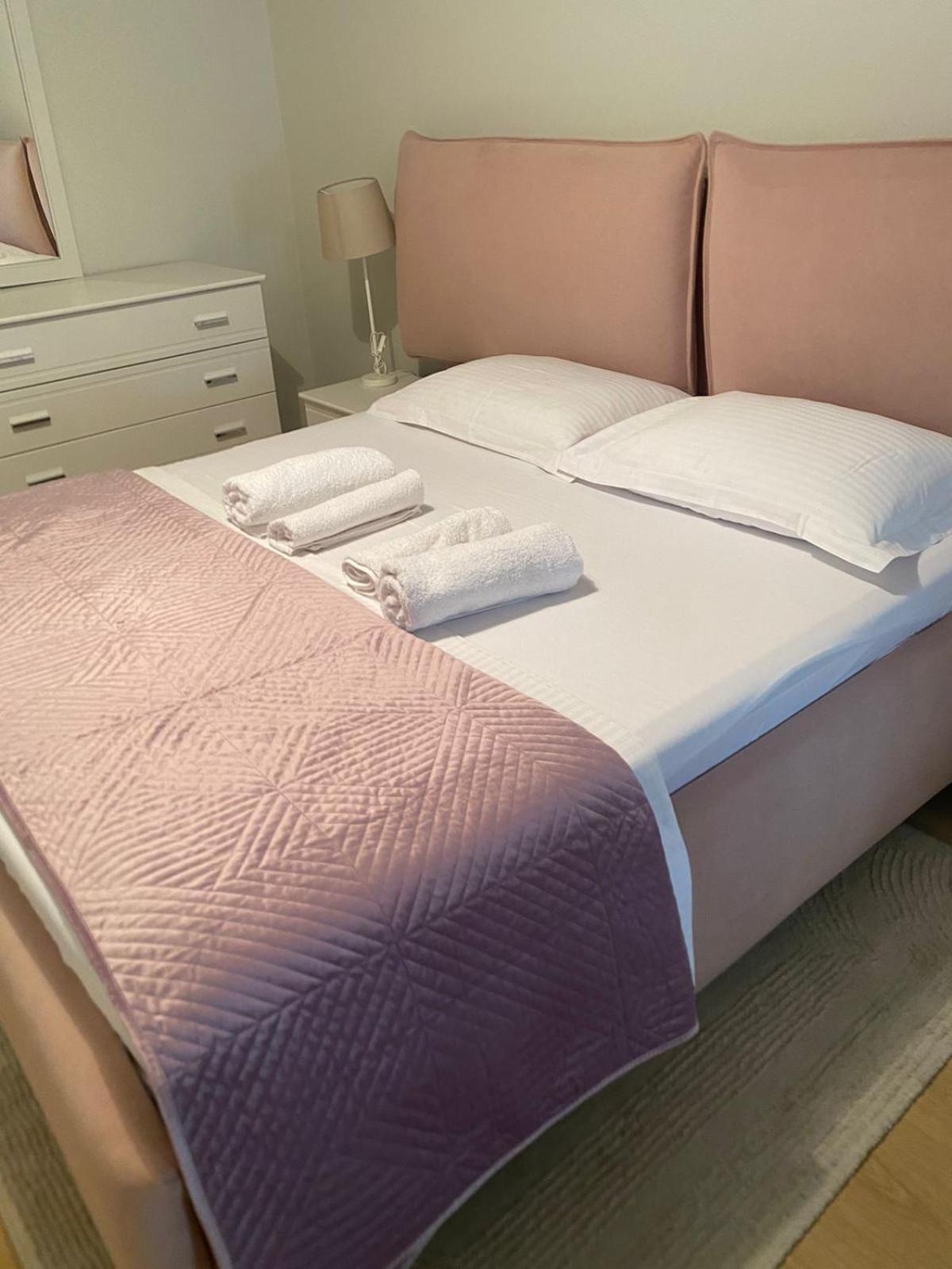 Mina Apartment Тирана Екстериор снимка